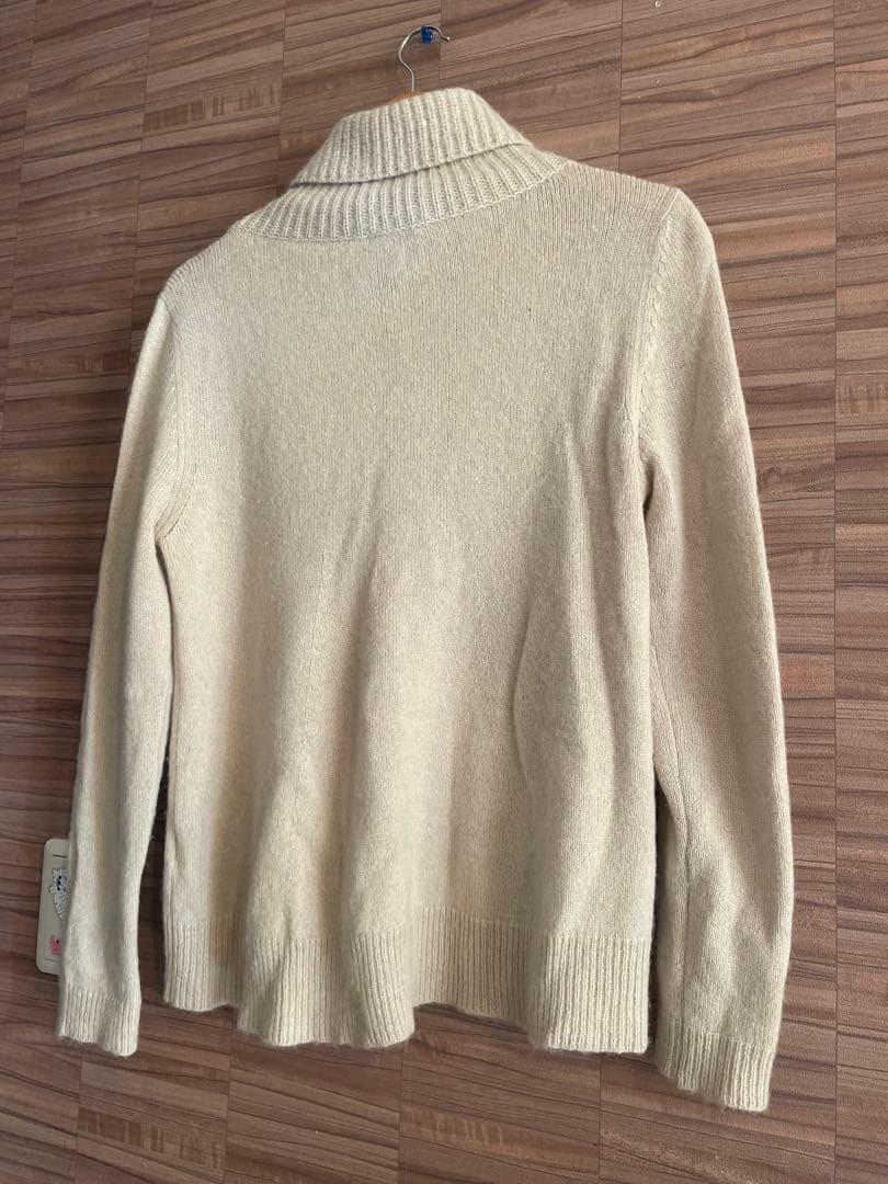 Peserico アイボリー タートルネックニット