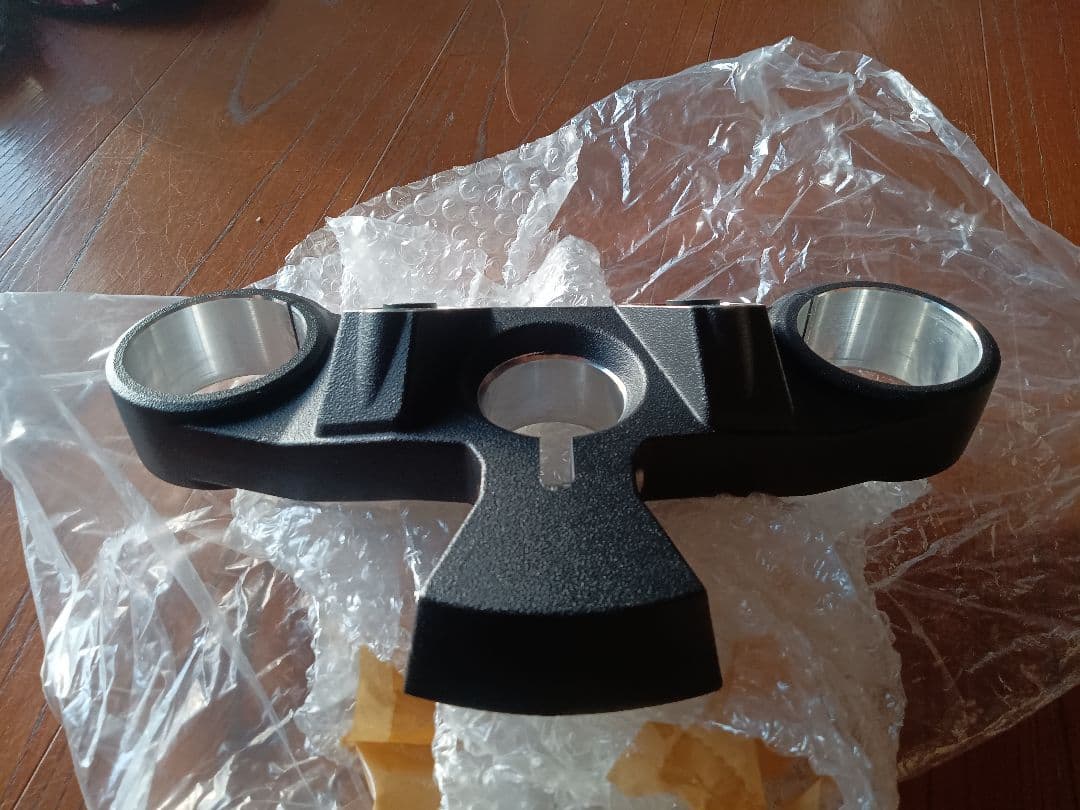 □中古　DUCATY848ストリートファイター用　トップブリッジ ブラック