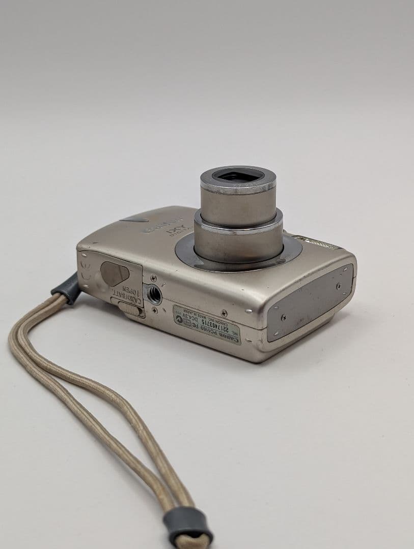 Canon IXY DIGITAL 700 ゴールド