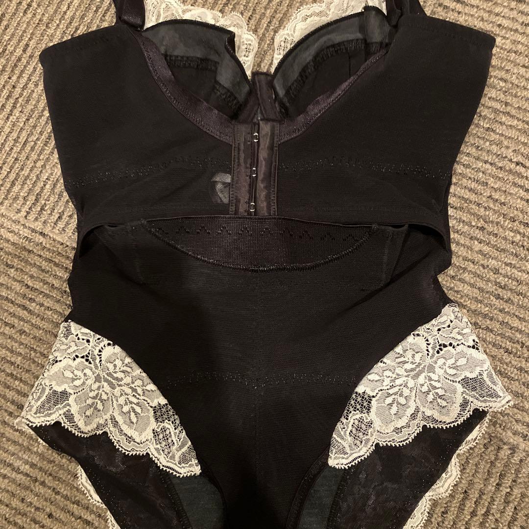 寒い時期必見✨LaLaTバックボディースーツ✨美品補正下着