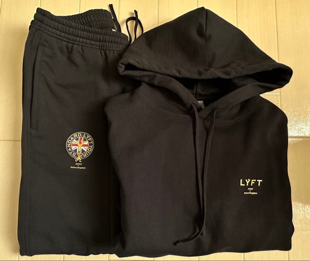 お*ち様 LYFT Ｌサイズ　上下セット　パーカー　ボトムス　ブラック　初期